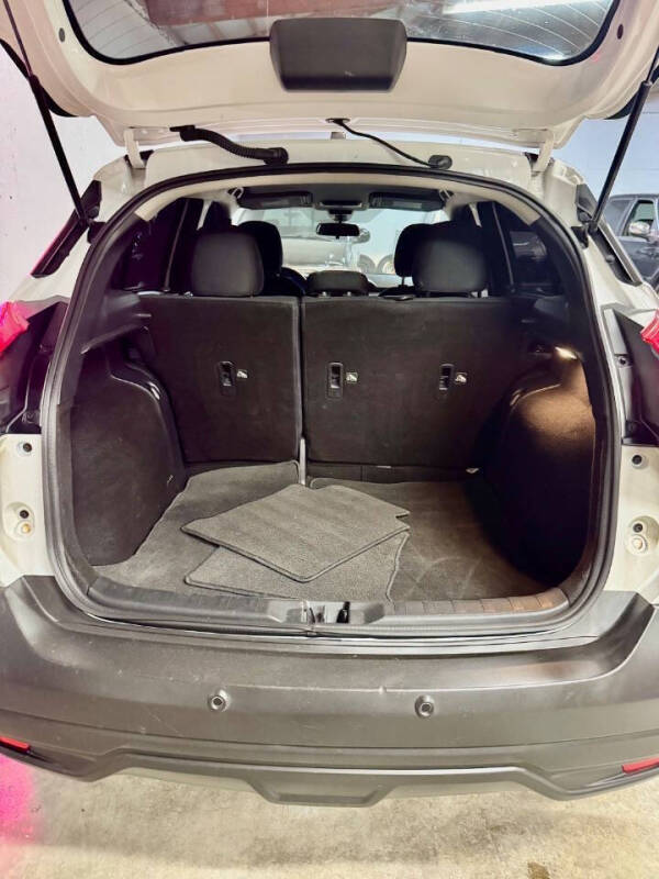 2020 Nissan Kicks S