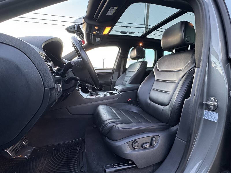 2014 Volkswagen Touareg V6 R-Line