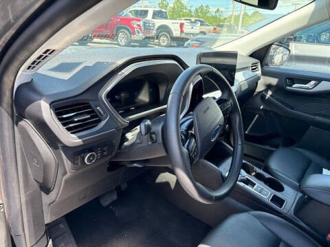 2025 Ford Escape Platinum