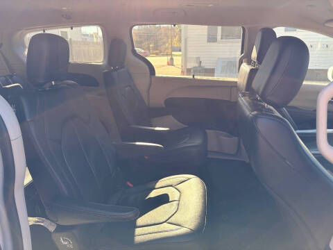 2020 Chrysler Pacifica Touring L