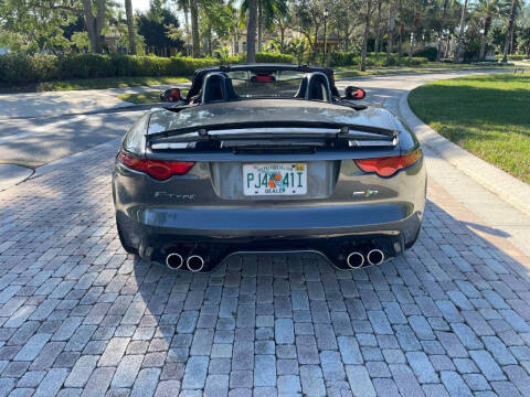 2016 Jaguar F-TYPE R