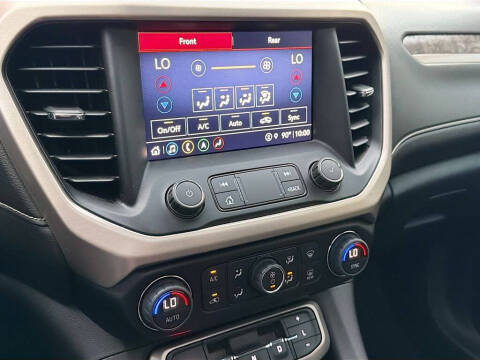2022 GMC Acadia Denali
