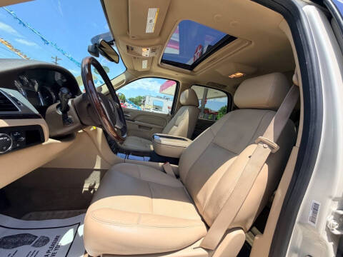 2012 Cadillac Escalade Luxury