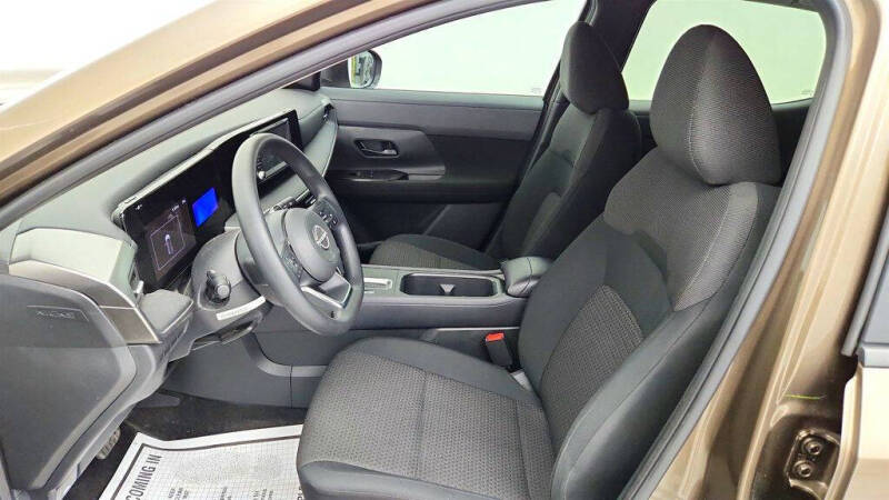 2025 Nissan Kicks S