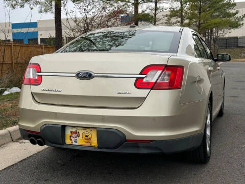 2010 Ford Taurus SEL
