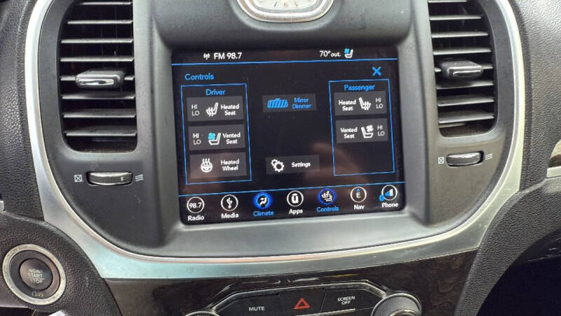 2018 Chrysler 300 Limited