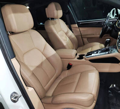 2020 Porsche Macan S