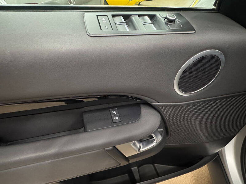 2020 Land Rover Discovery SE