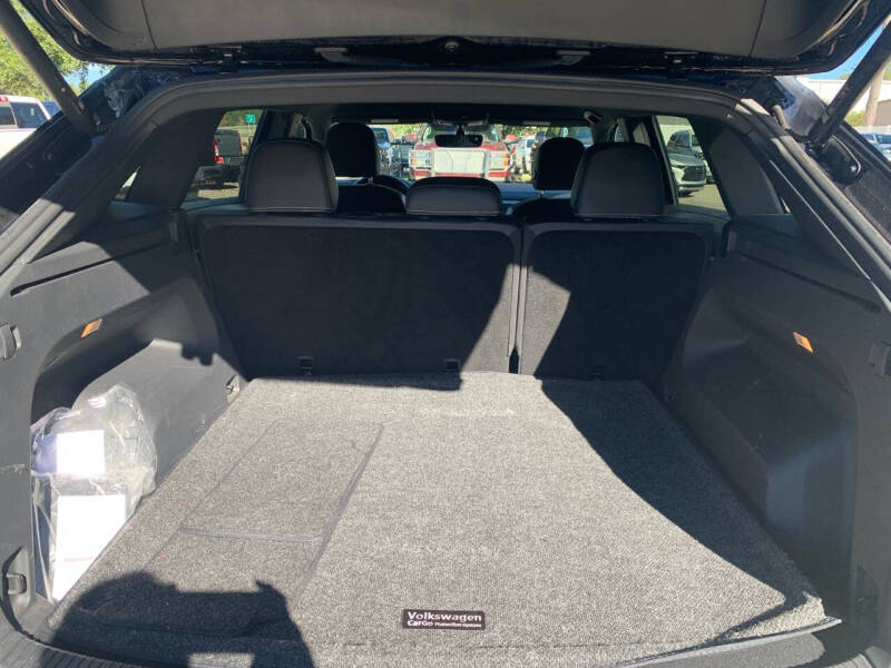 2023 Volkswagen Atlas Cross Sport SE