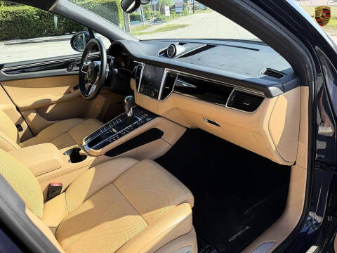 2017 Porsche Macan