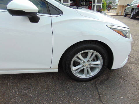 2017 Chevrolet Cruze LT Auto