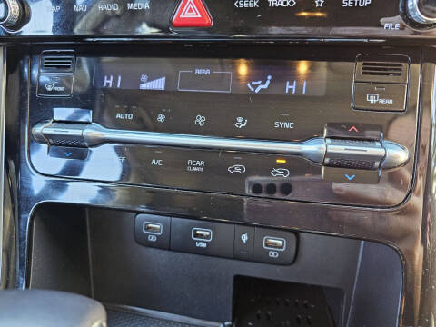 2024 Kia Carnival SX