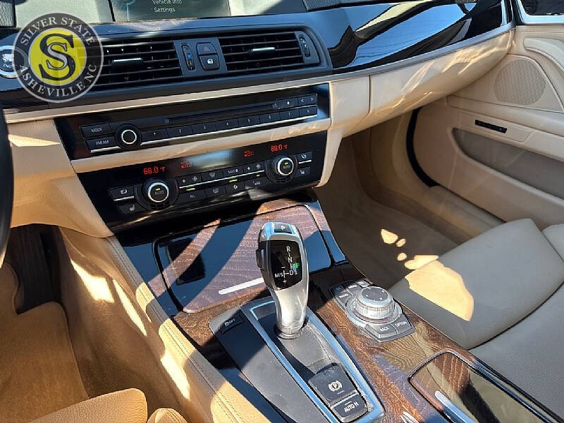 2011 BMW 5 Series 528i