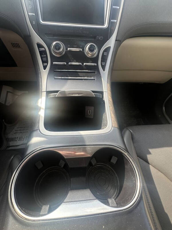2019 Lincoln Nautilus Reserve