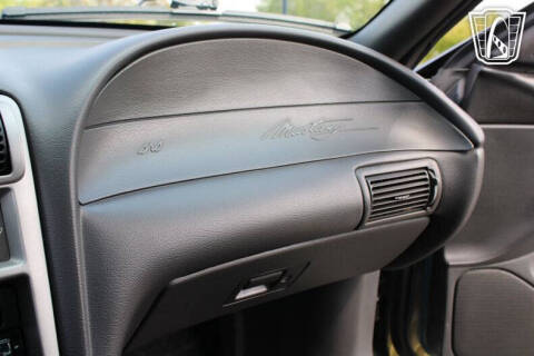 2003 Ford Mustang Mach 1 Premium