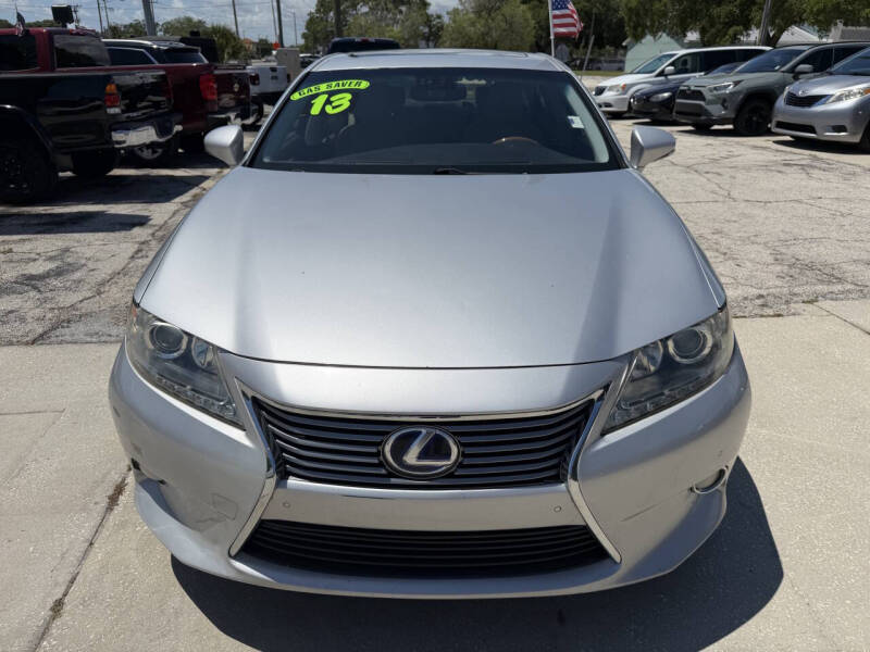 2013 Lexus ES 300h