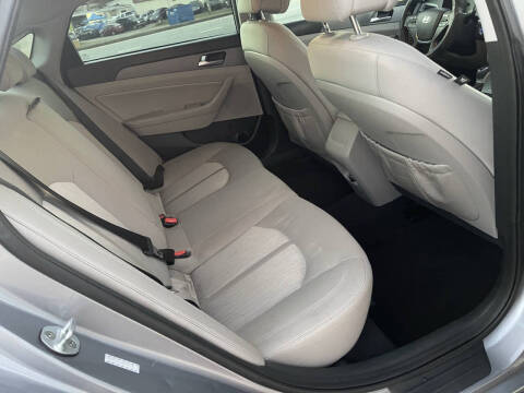 2017 Hyundai Sonata Hybrid SE