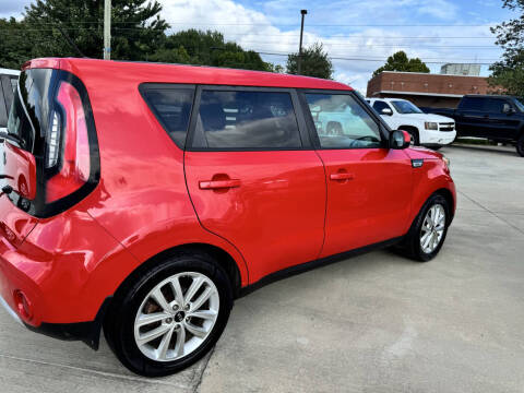 2018 Kia Soul +