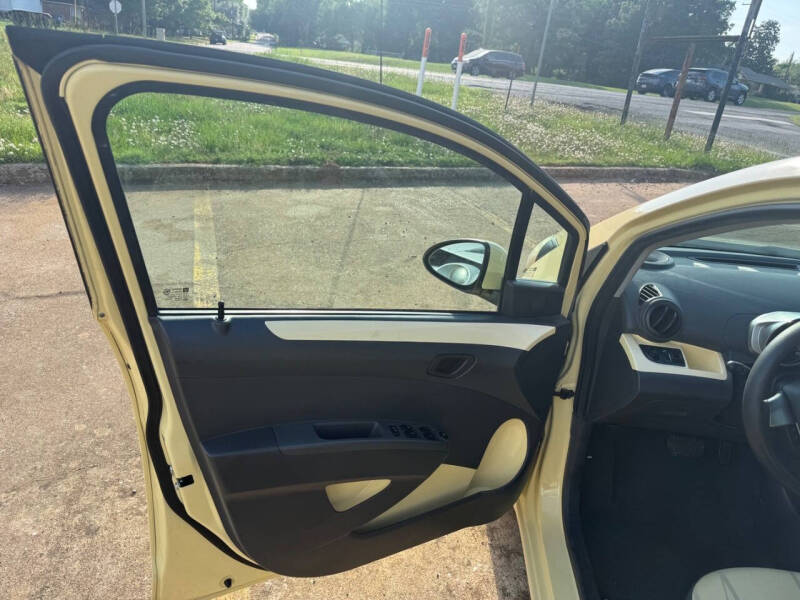2013 Chevrolet Spark 1LT Auto
