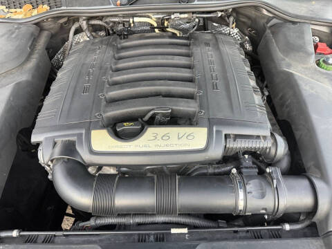 2014 Porsche Cayenne Platinum