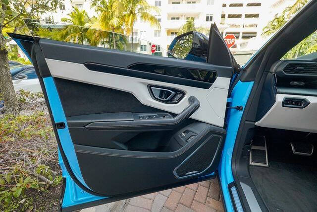 2024 Lamborghini Urus S