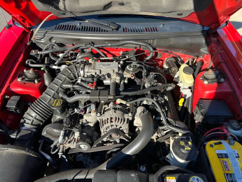 2004 Ford Mustang GT Deluxe