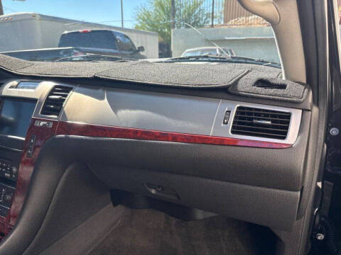 2011 Cadillac Escalade Premium