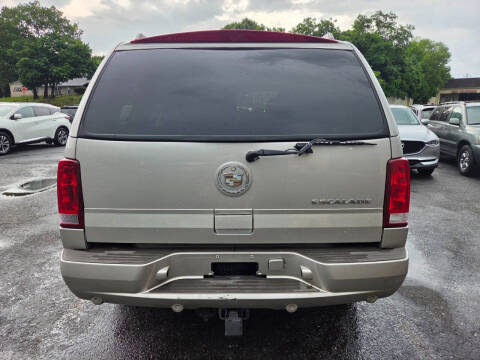 2004 Cadillac Escalade