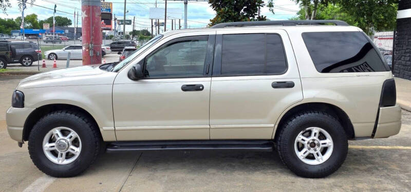 2004 Ford Explorer XLT