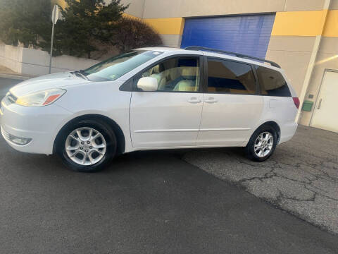 2004 Toyota Sienna