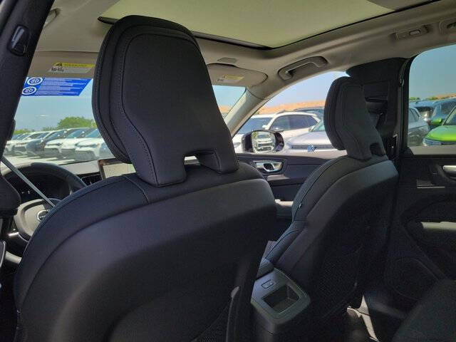 2026 Volvo XC60 B5 Core