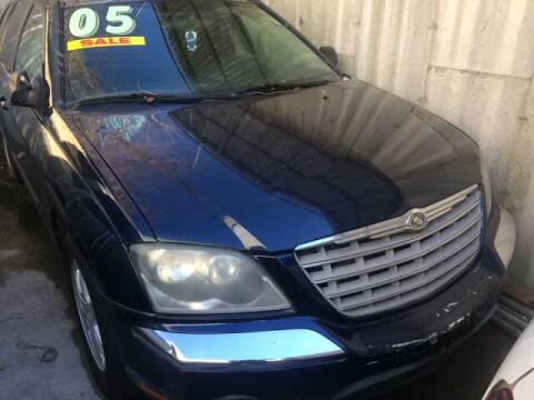 2005 Chrysler Pacifica for sale at Deleon Mich Auto Sales in Yonkers NY