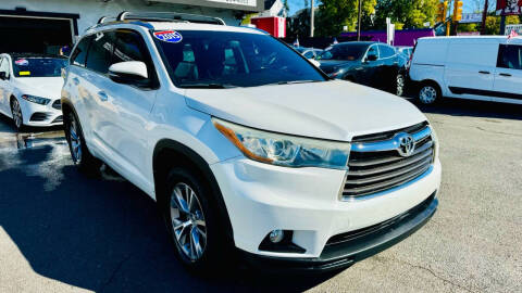 2015 Toyota Highlander for sale at Parkway Auto Sales in Everett MA