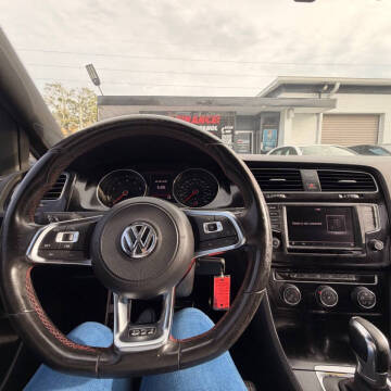 2017 Volkswagen Golf GTI S