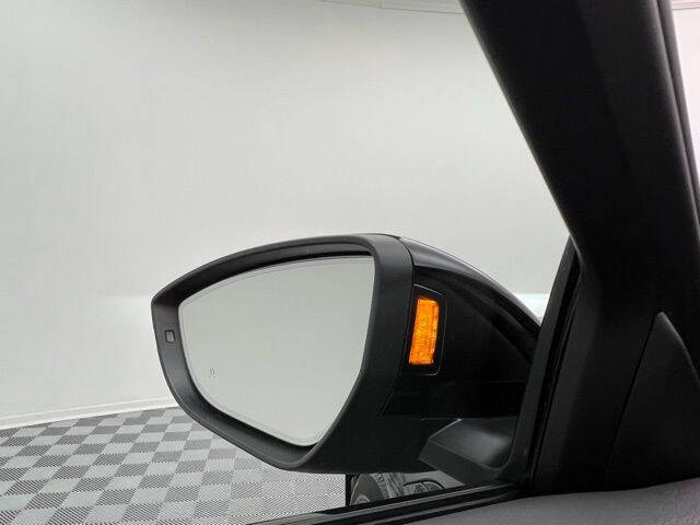 2023 Audi e-tron quattro Premium