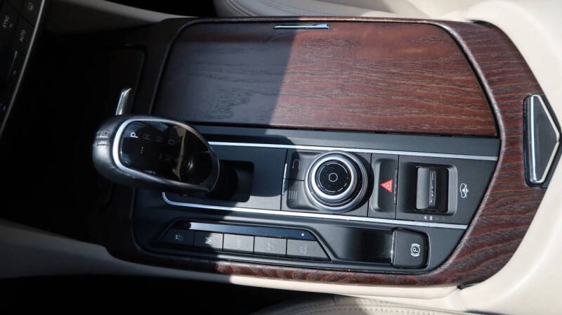 2017 Maserati Levante