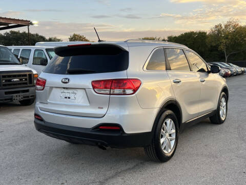 2016 Kia Sorento LX