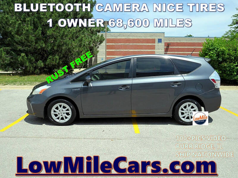 2014 Toyota Prius v Two