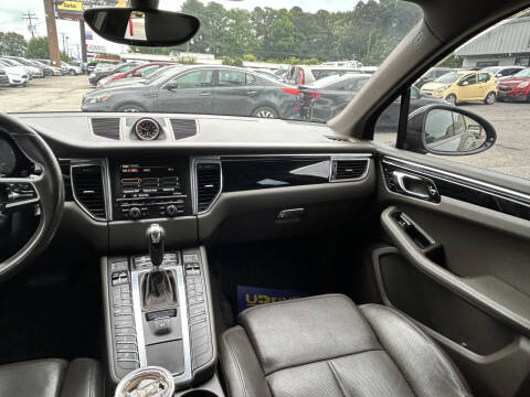 2015 Porsche Macan S