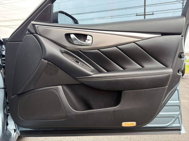 2016 Infiniti Q50