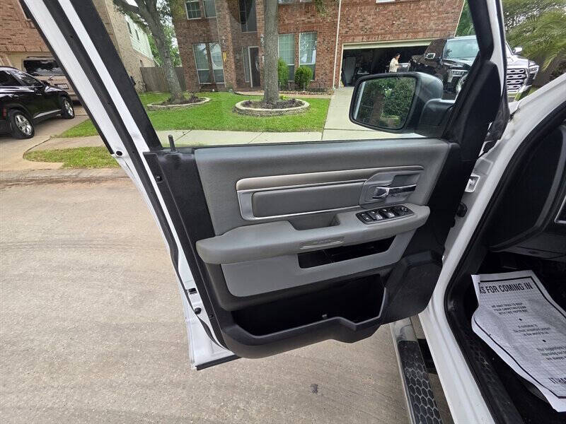 2016 RAM 1500 SLT