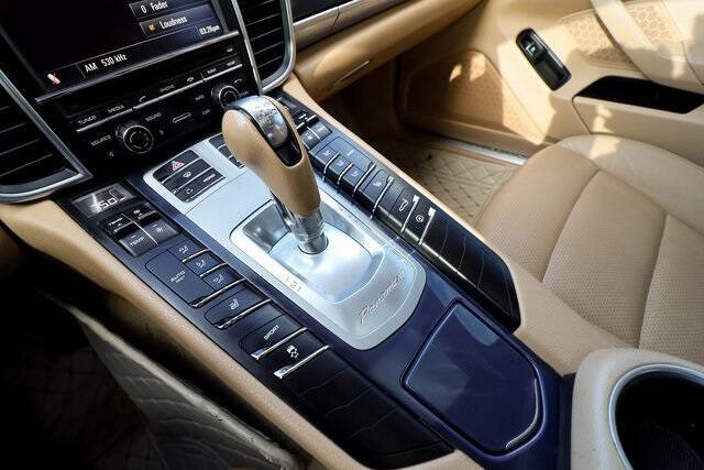 2012 Porsche Panamera 4