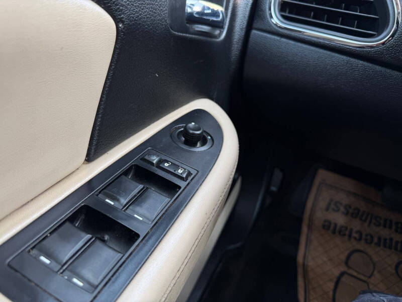 2012 Chrysler 200 Limited