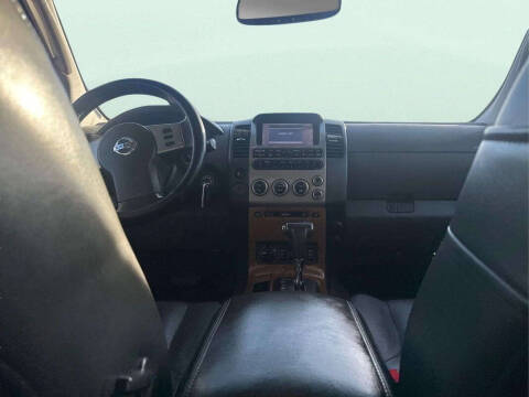 2006 Nissan Pathfinder LE