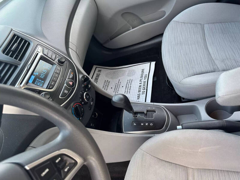 2015 Hyundai Accent GS