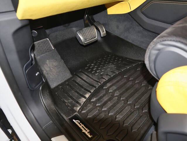 2022 Lamborghini Urus