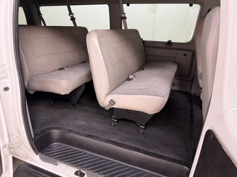 2001 Ford E-Series E-350 SD XLT