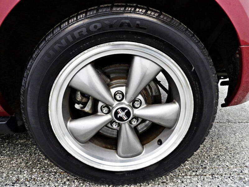 2006 Ford Mustang V6 Standard