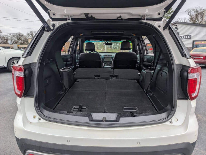 2017 Ford Explorer XLT - Photo 31