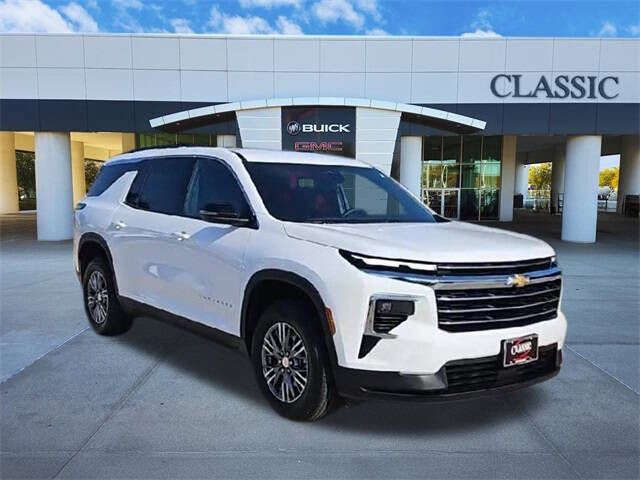 2025 Chevrolet Traverse LT